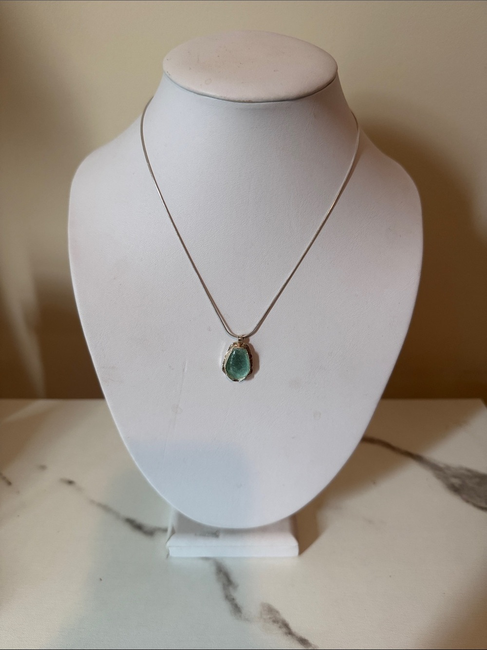 Sterling Silver Green Teardrop Pendant Necklace - Unbranded